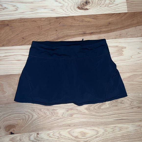 Lululemon Navy Blue Skirt - Size 8 - Picture 2 of 6